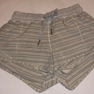 Lulu lemon hottie hot shorts size 4